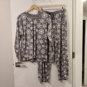 Ladies Nautica Fleece Pajama Set